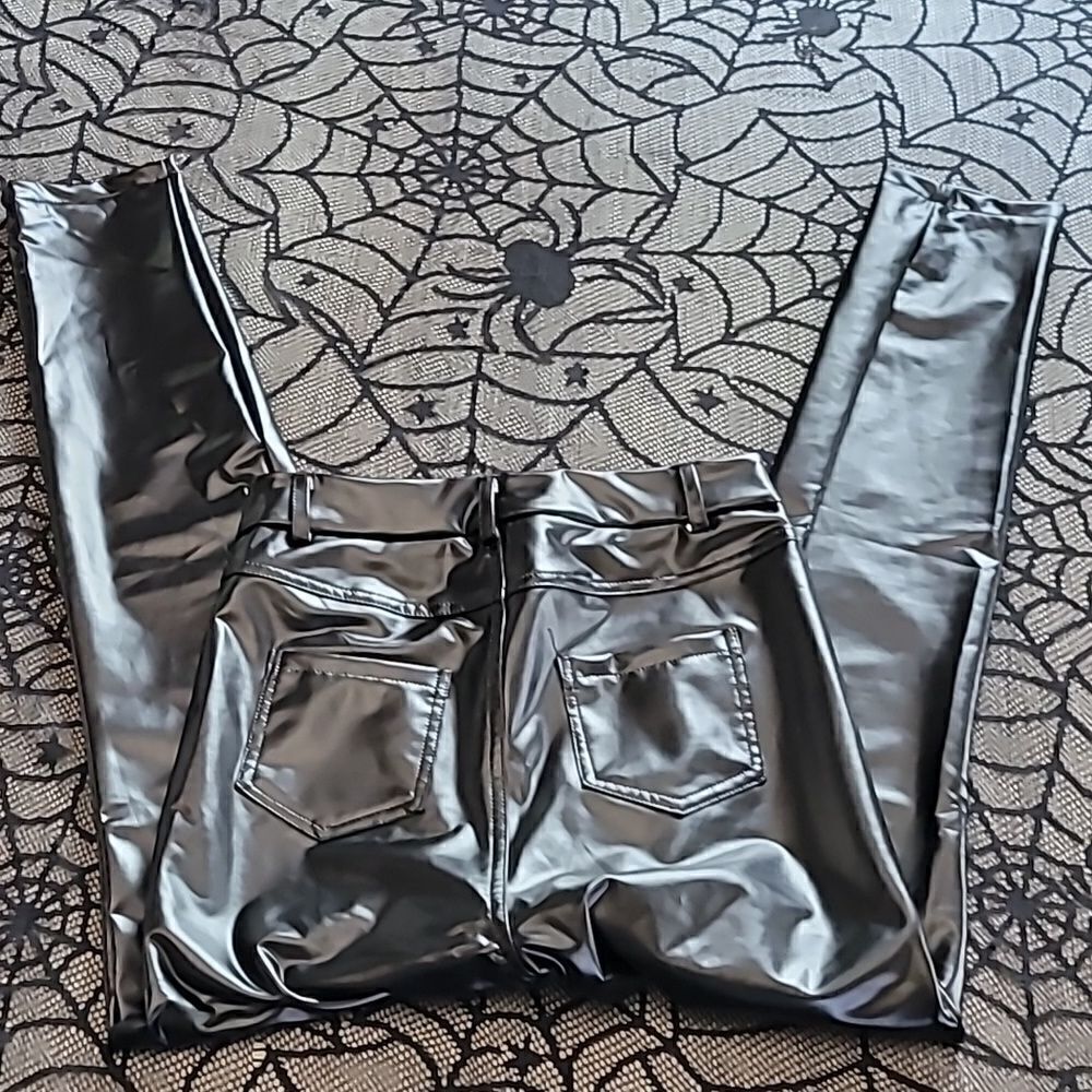 Black Mid-High Waisted Shiny Faux Leather Leggings Juniors Size Small - Picture 2 of 8